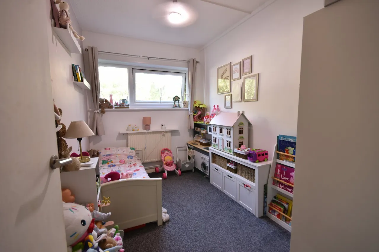Skipton Way, Horley, RH6, photo 6