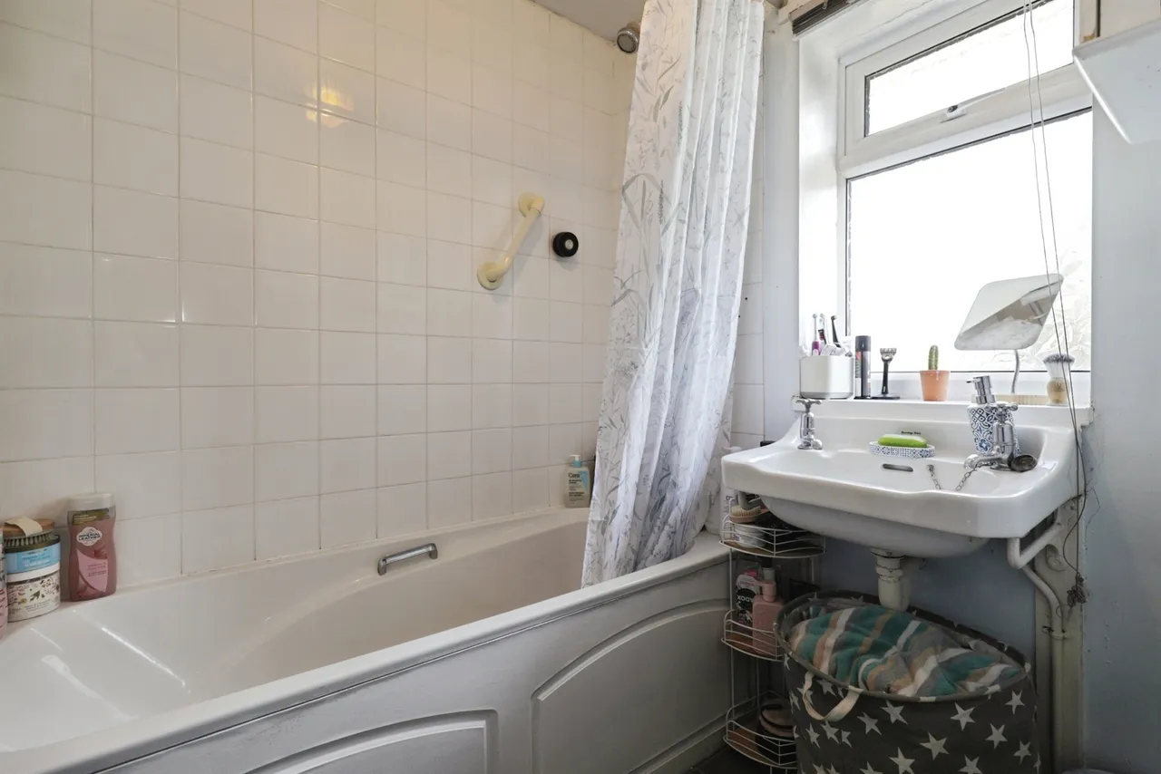 Woodfield Avenue, Harrogate, photo 11