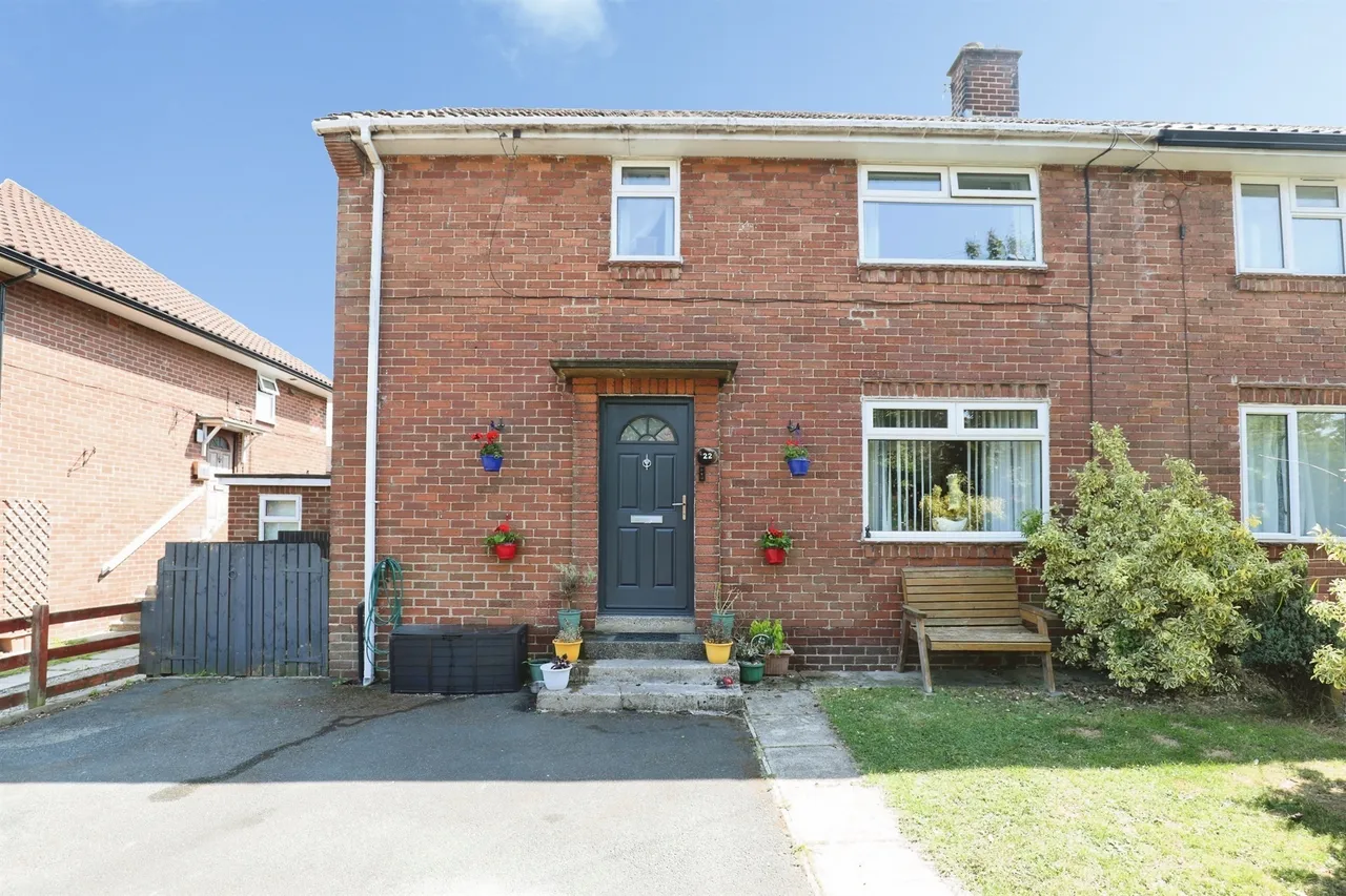 3 bed house for sale — Woodfield Avenue, Harrogate
