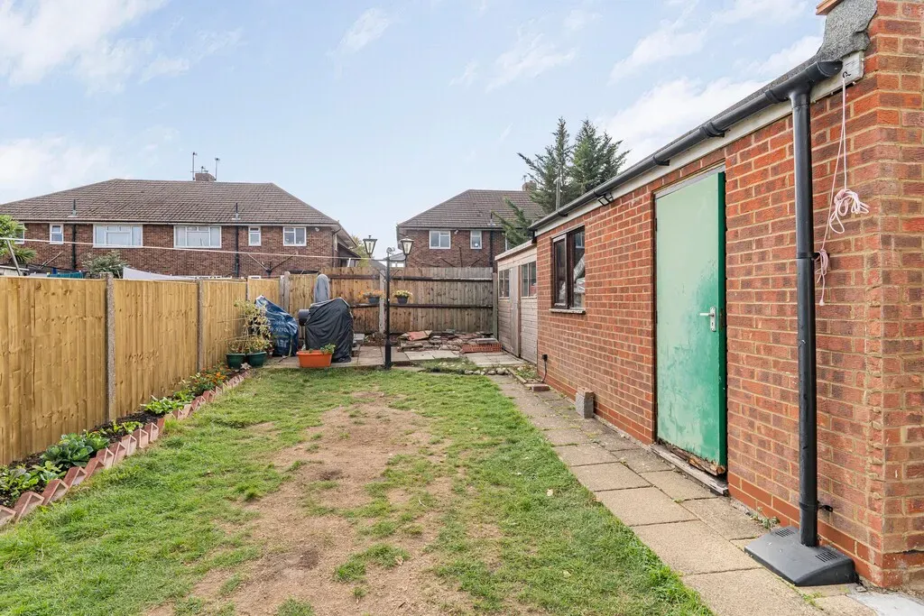 Sandown Way, Northolt, UB5, photo 27