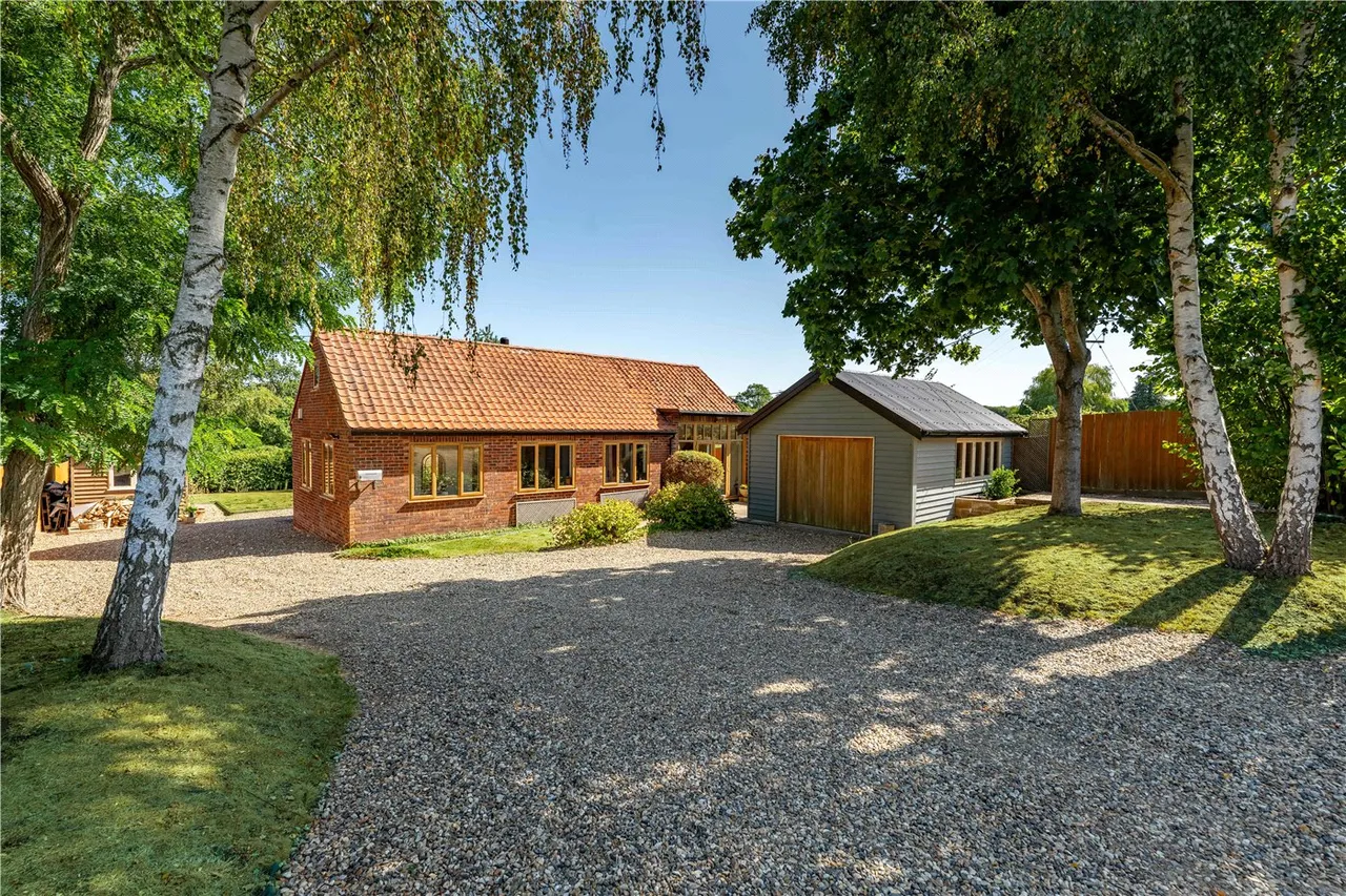 Caistor Lane, Caistor St. Edmund, Norwich, Norfolk, NR14, photo 2