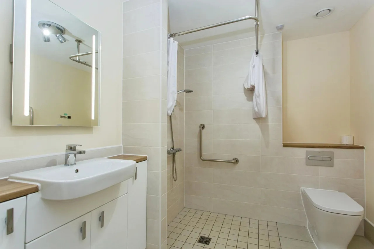 Burlington Gardens, Leyland, PR25, photo 18