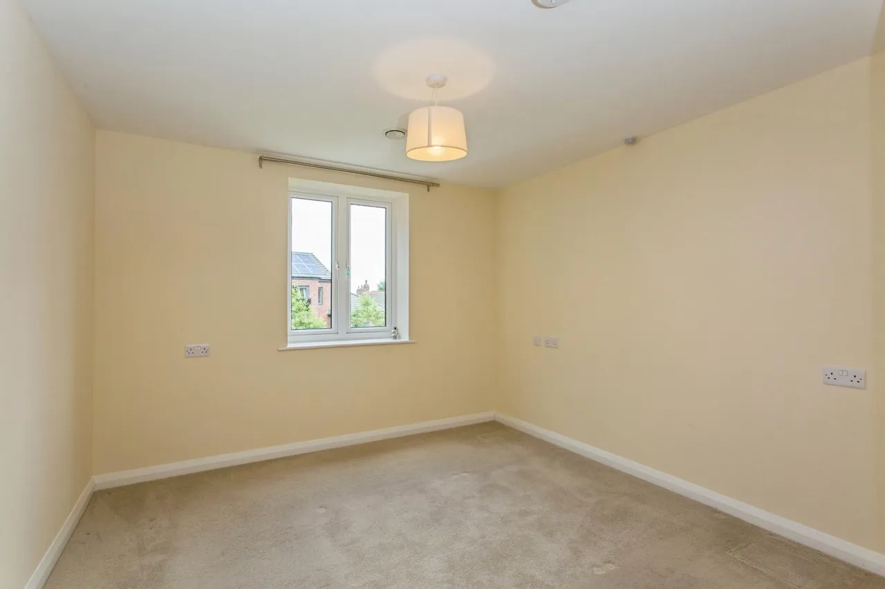 Burlington Gardens, Leyland, PR25, photo 16