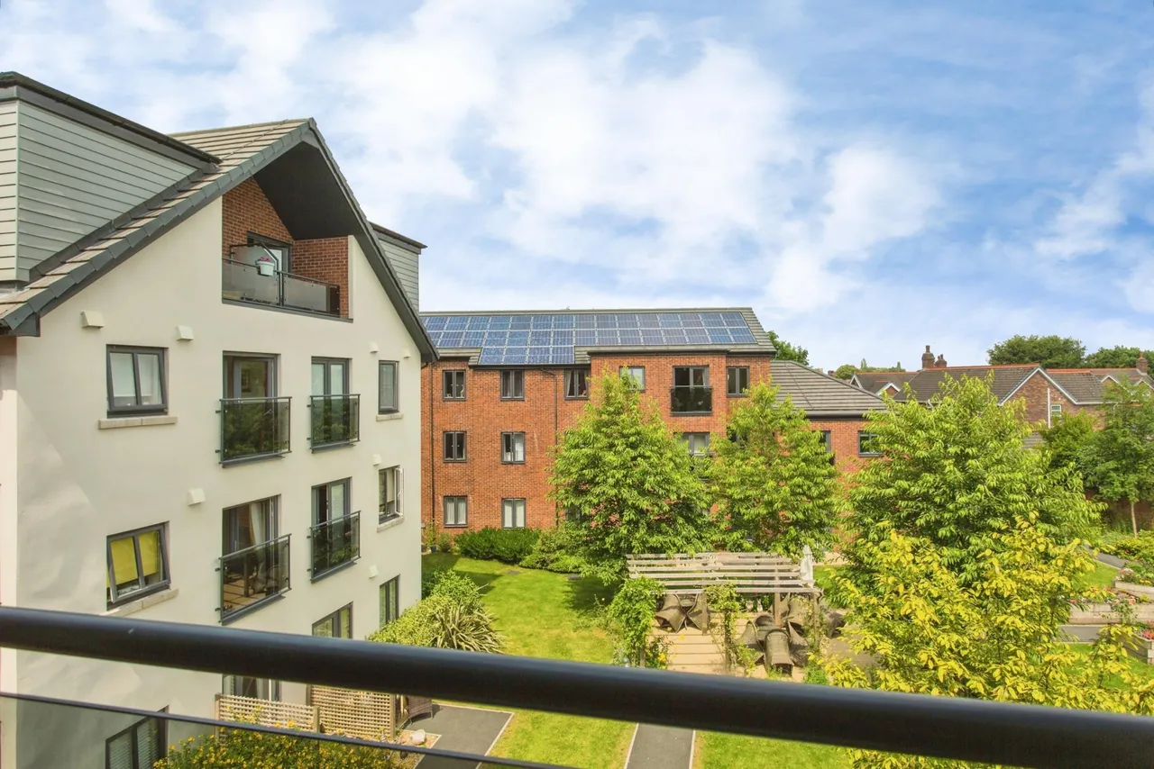 Burlington Gardens, Leyland, PR25, photo 7