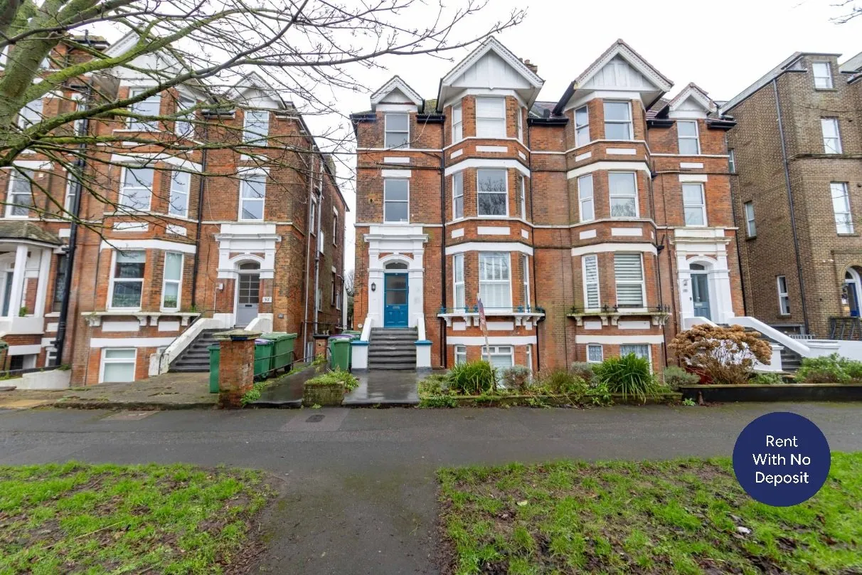 1 bed flat to rent, Earls Avenue, Folkestone, CT20
