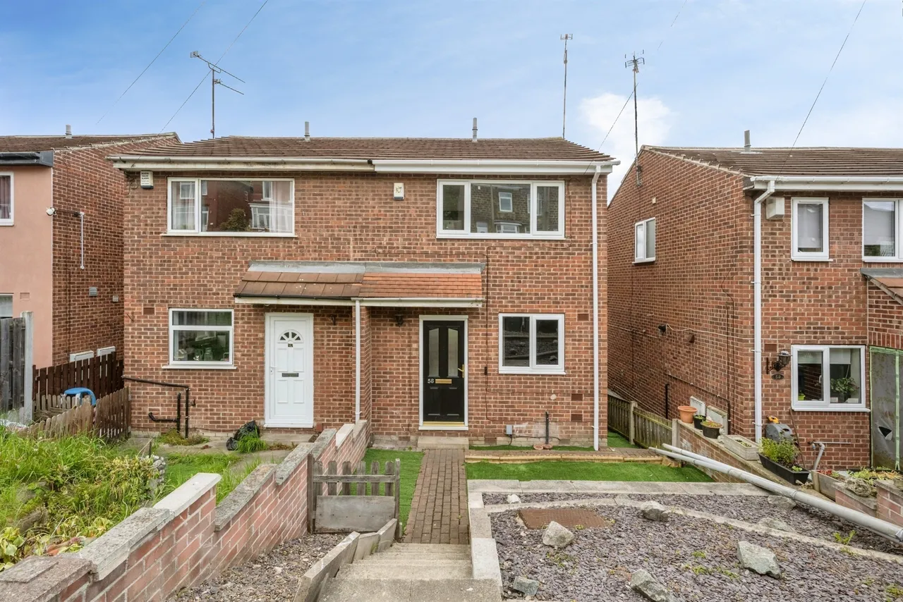 2 bed house for sale — Highthorn Road, Kilnhurst, Mexborough