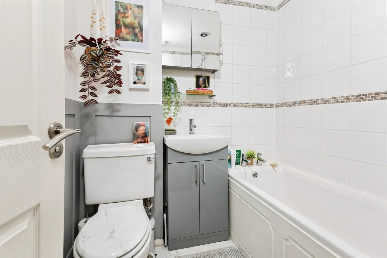 Measham Way, Lower Earley, RG6, photo 14
