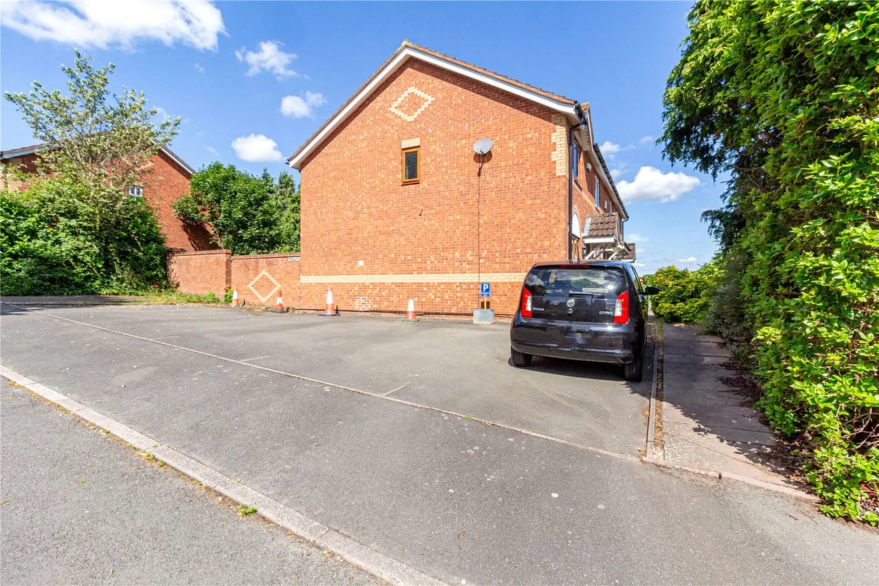 Cedar Park Road, Redditch, Worcestershire, B97 6HP, photo 15
