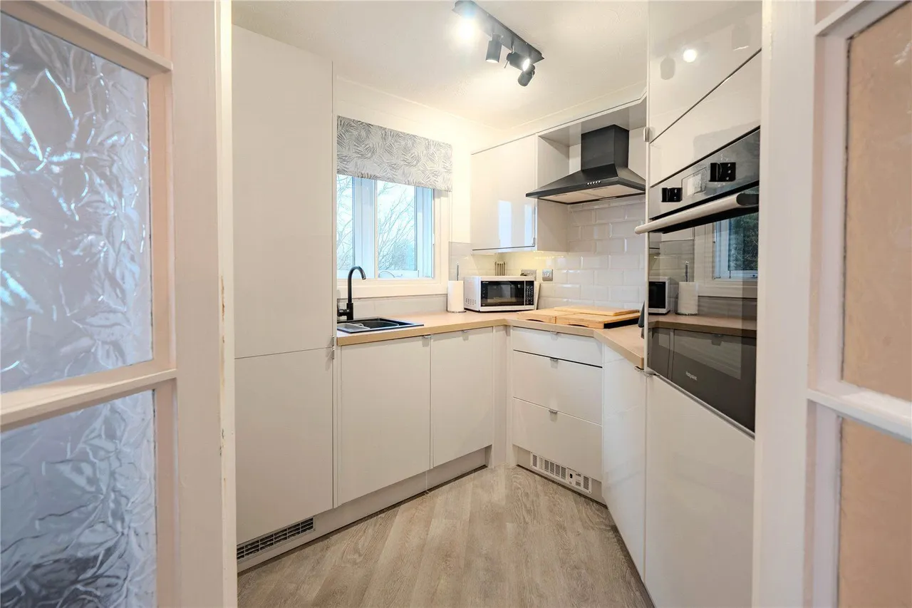 Primrose Court, Primley Park View, LS17, photo 3