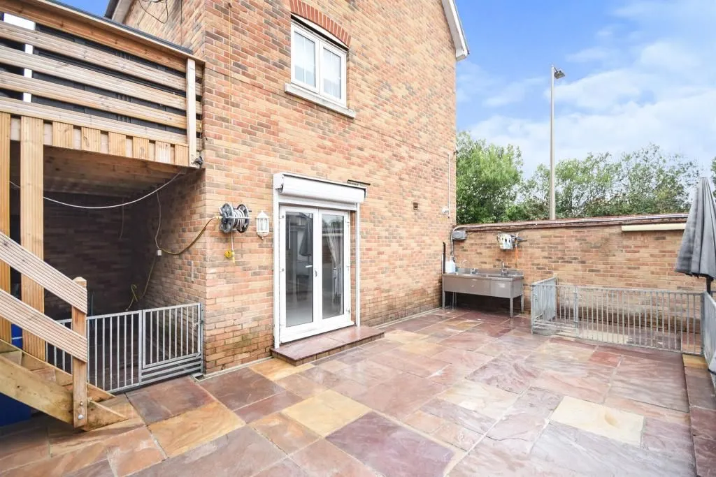 Weymouth Drive, Grays, Essex, RM16 6BX, photo 15