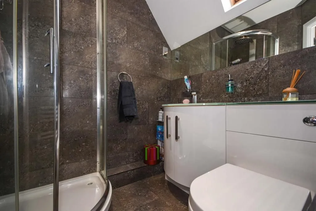 Weymouth Drive, Grays, Essex, RM16 6BX, photo 9