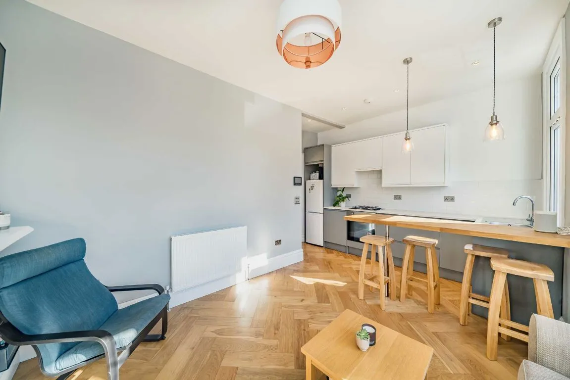 Pendle Road, SW16, photo 3