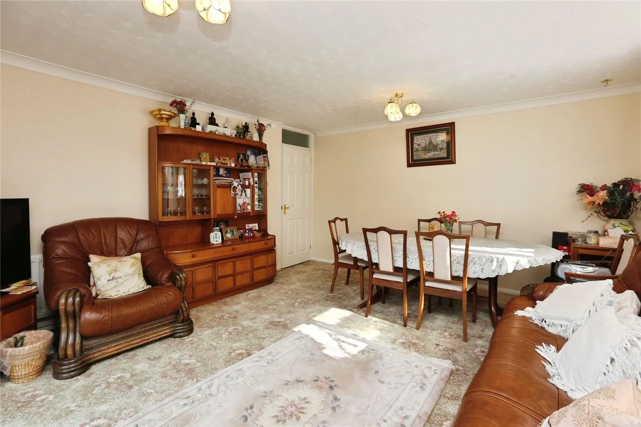 Pound Gate Drive, Titchfield Common, PO14, photo 8