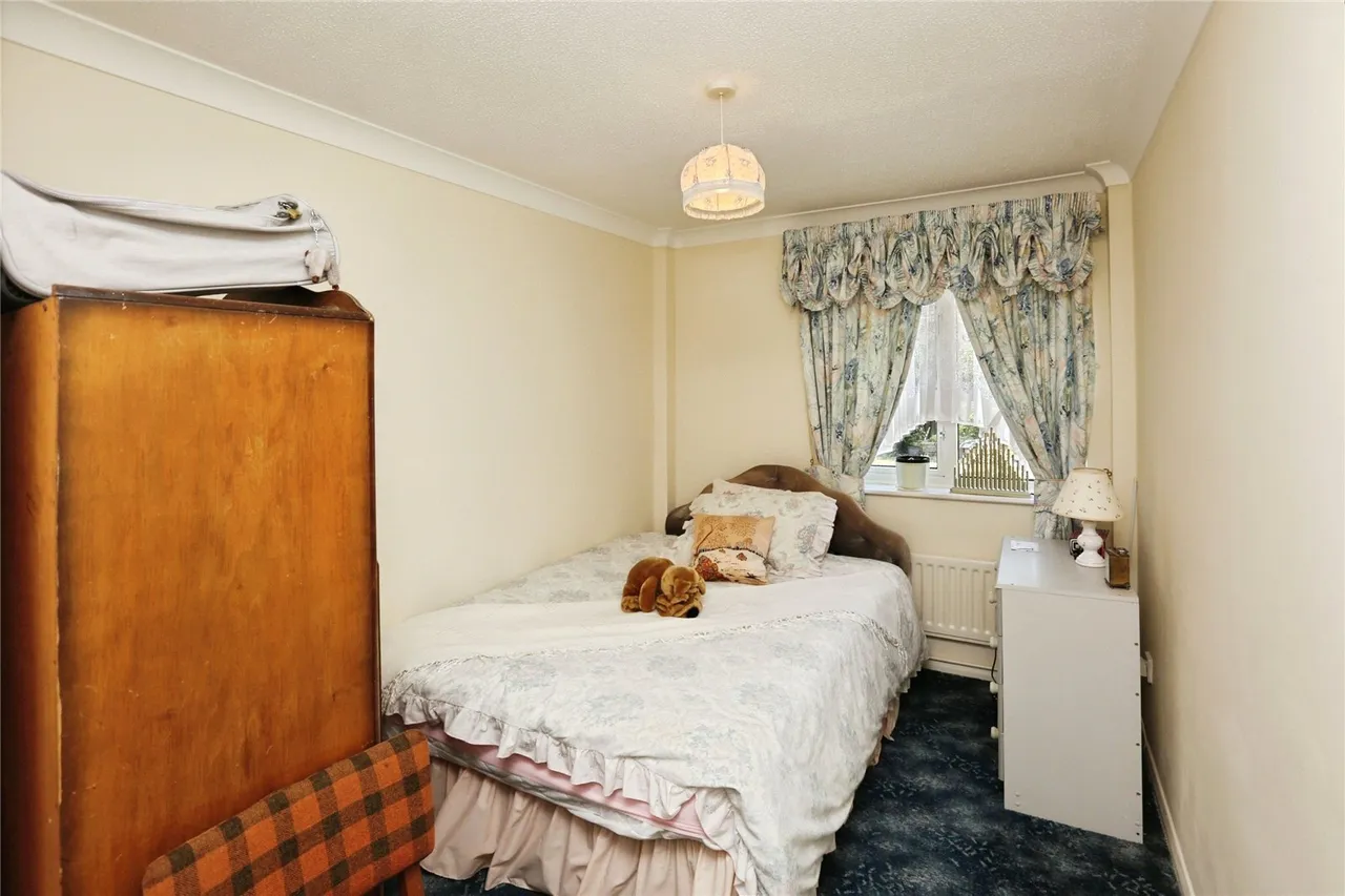 Pound Gate Drive, Titchfield Common, PO14, photo 18