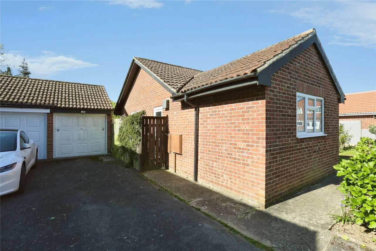 Pound Gate Drive, Titchfield Common, PO14, photo 19