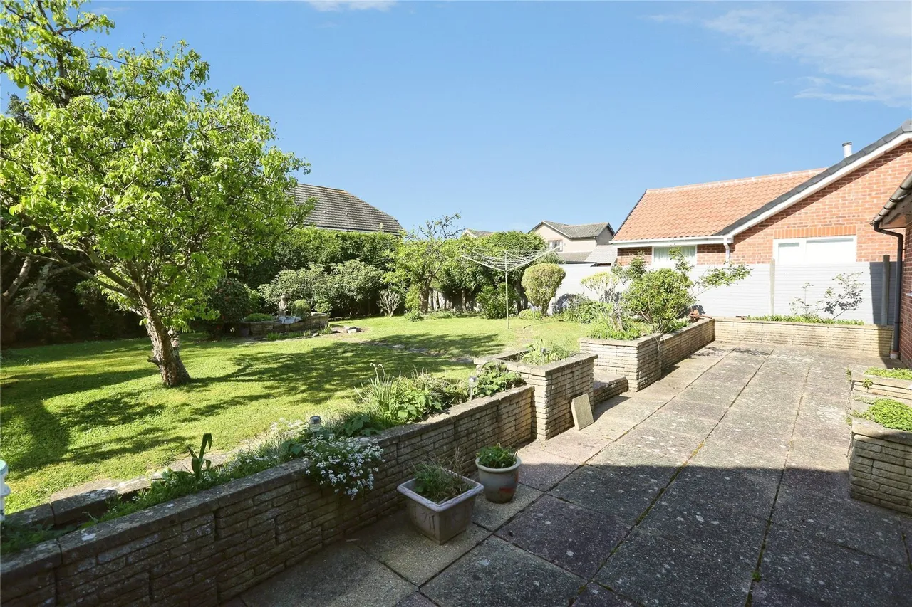 Pound Gate Drive, Titchfield Common, PO14, photo 13