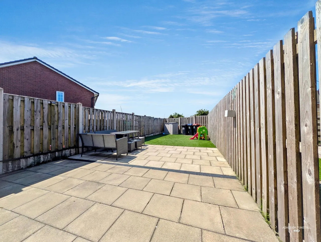 Weavers Avenue, Frizington, CA26, photo 2