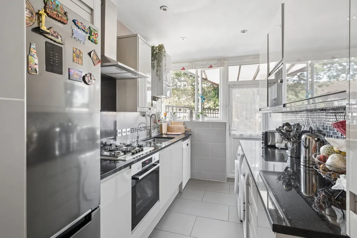 West Towers, Pinner, HA5, photo 4