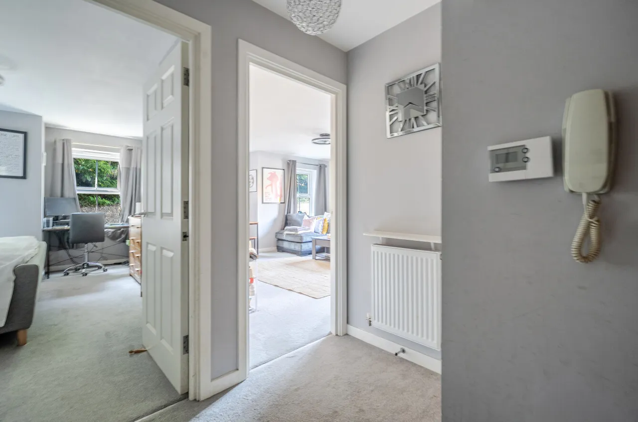 Franklin Court, Wormley, GU8, photo 10
