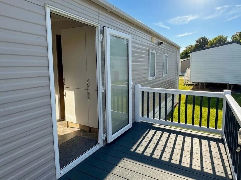 2 bed mobile home for sale, Dymchurch Road, New Romney, TN28