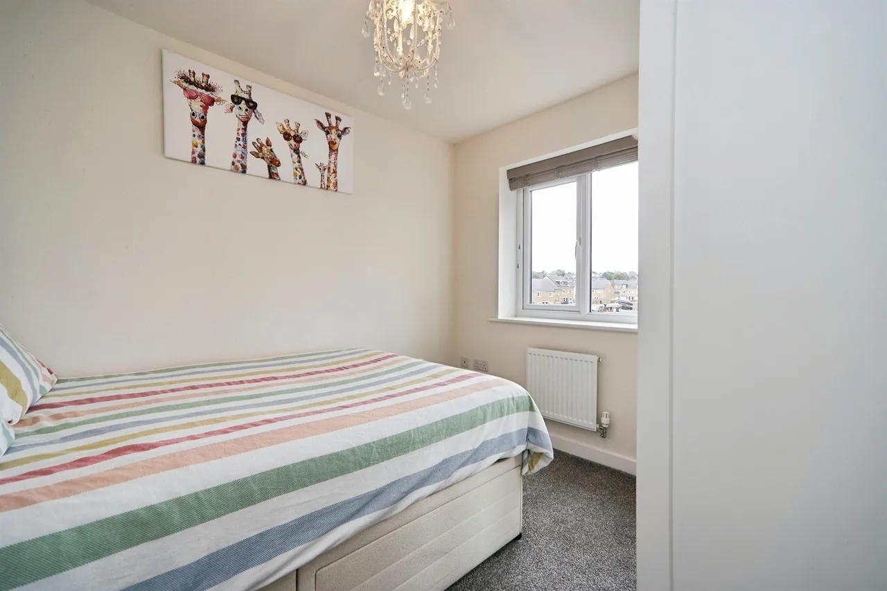 Quarry Bank Road, BRADFORD, photo 12