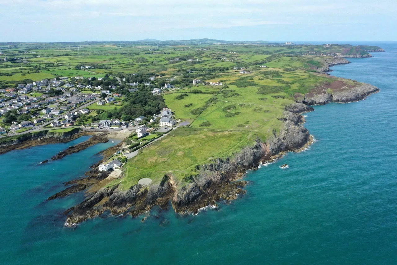 Parys Uchaf, Bull Bay, LL68, photo 17
