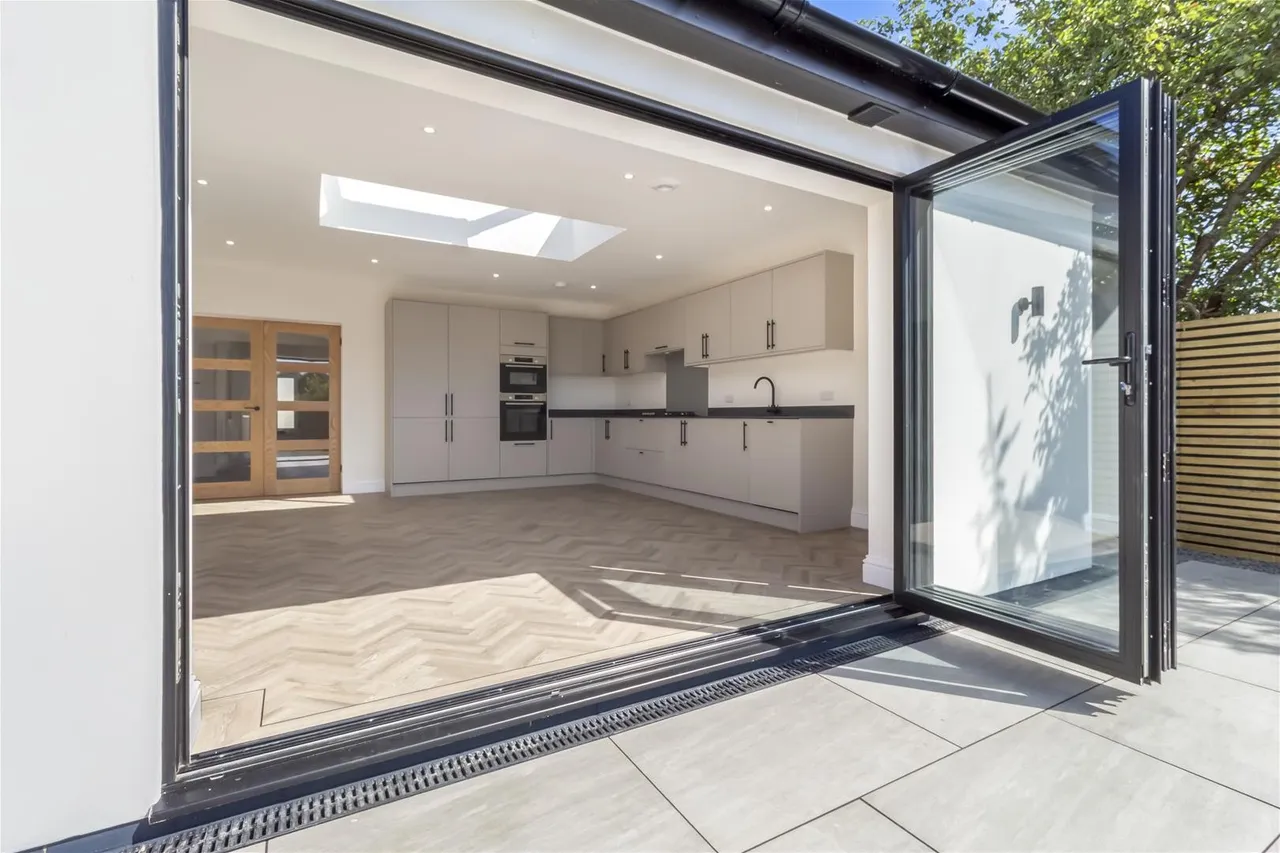Littlehampton Road, Ferring, Worthing, photo 11