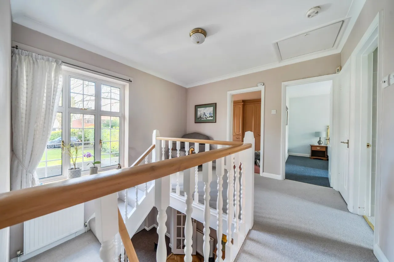 Court Road, SE9, photo 12
