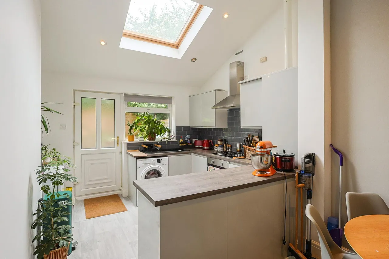 2 bed house to rent, Cross Street, Macclesfield, SK11