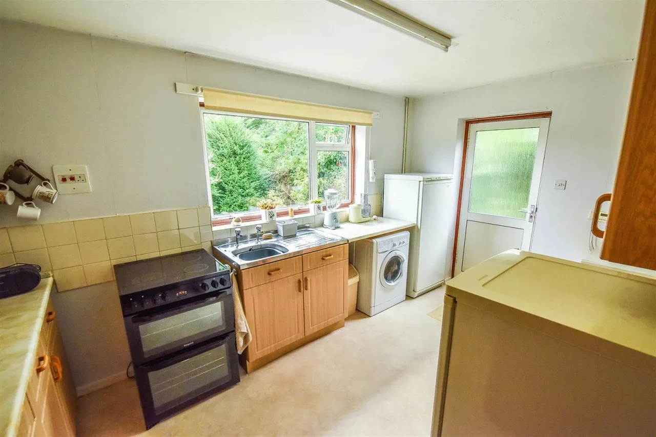 Rednock Drive, Dursley, GL11, photo 10
