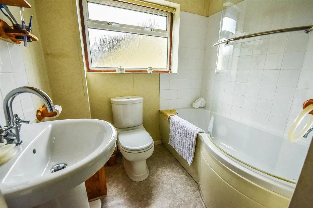 Rednock Drive, Dursley, GL11, photo 15
