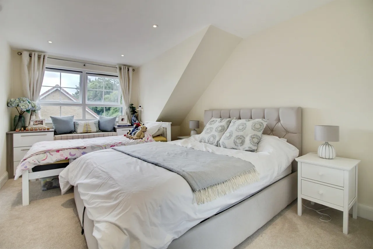 Peregrine Way, Hatfield, AL10, photo 19