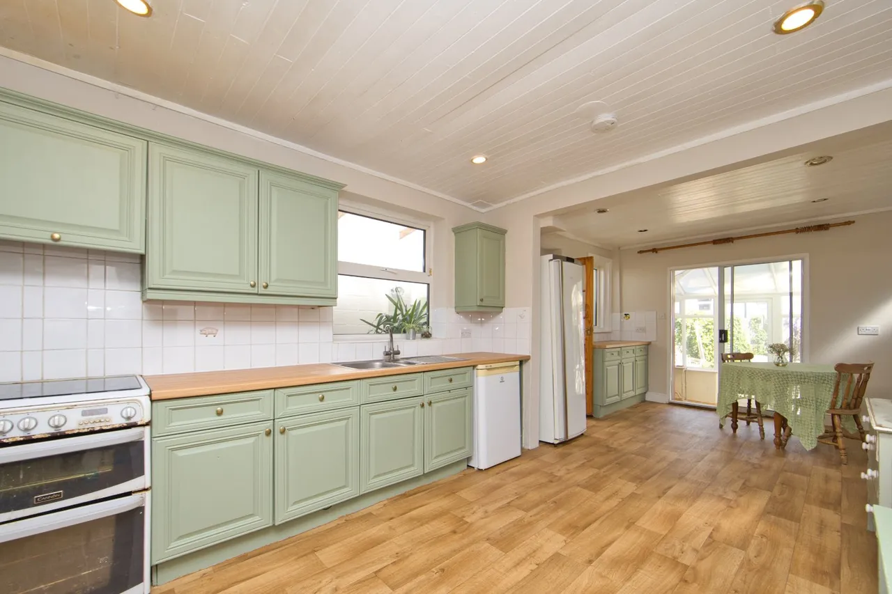 Limes Road, Folkestone, CT19, photo 2