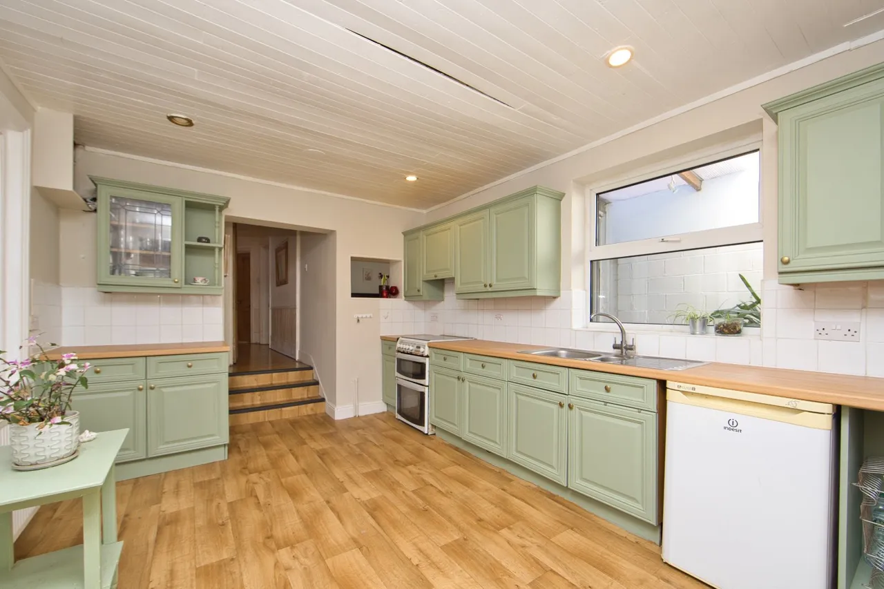 Limes Road, Folkestone, CT19, photo 3