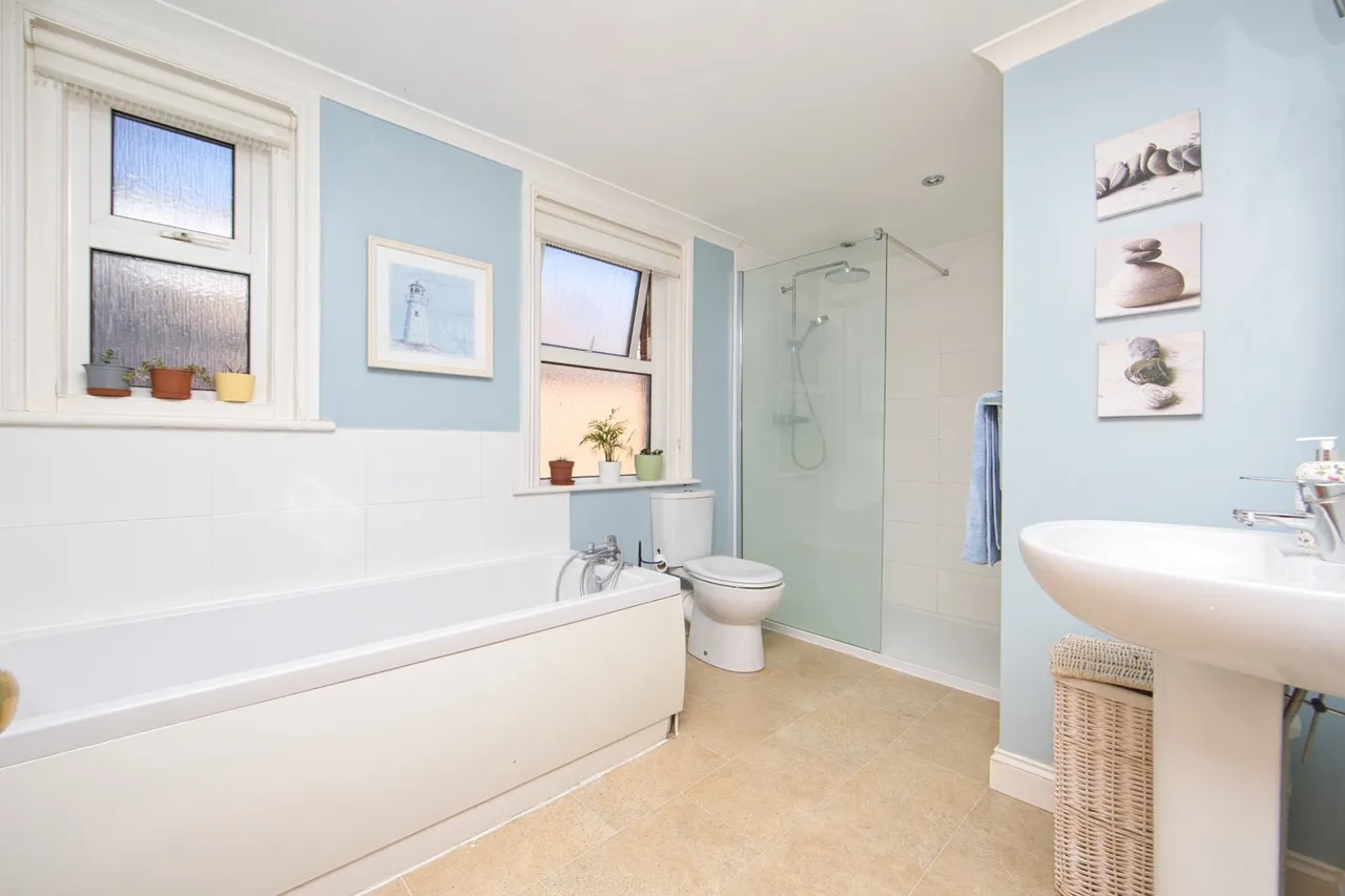 Limes Road, Folkestone, CT19, photo 13