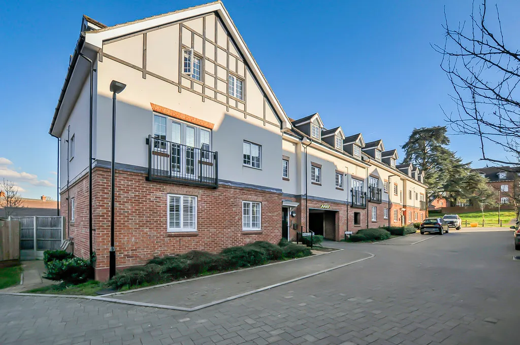 Ranulf Court, Chalfont St. Peter, SL9, photo 16