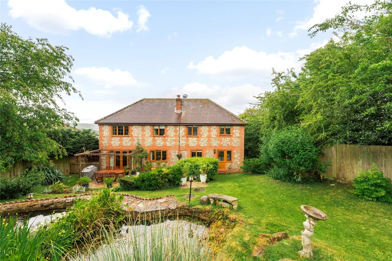 Haw Lane, Bledlow Ridge, HP14, photo 5