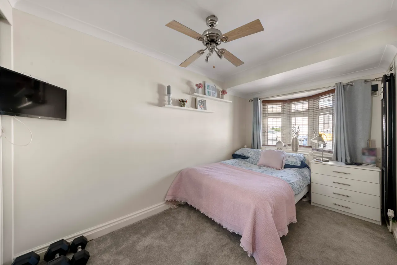 Kingshill Avenue, Northolt, UB5, photo 16