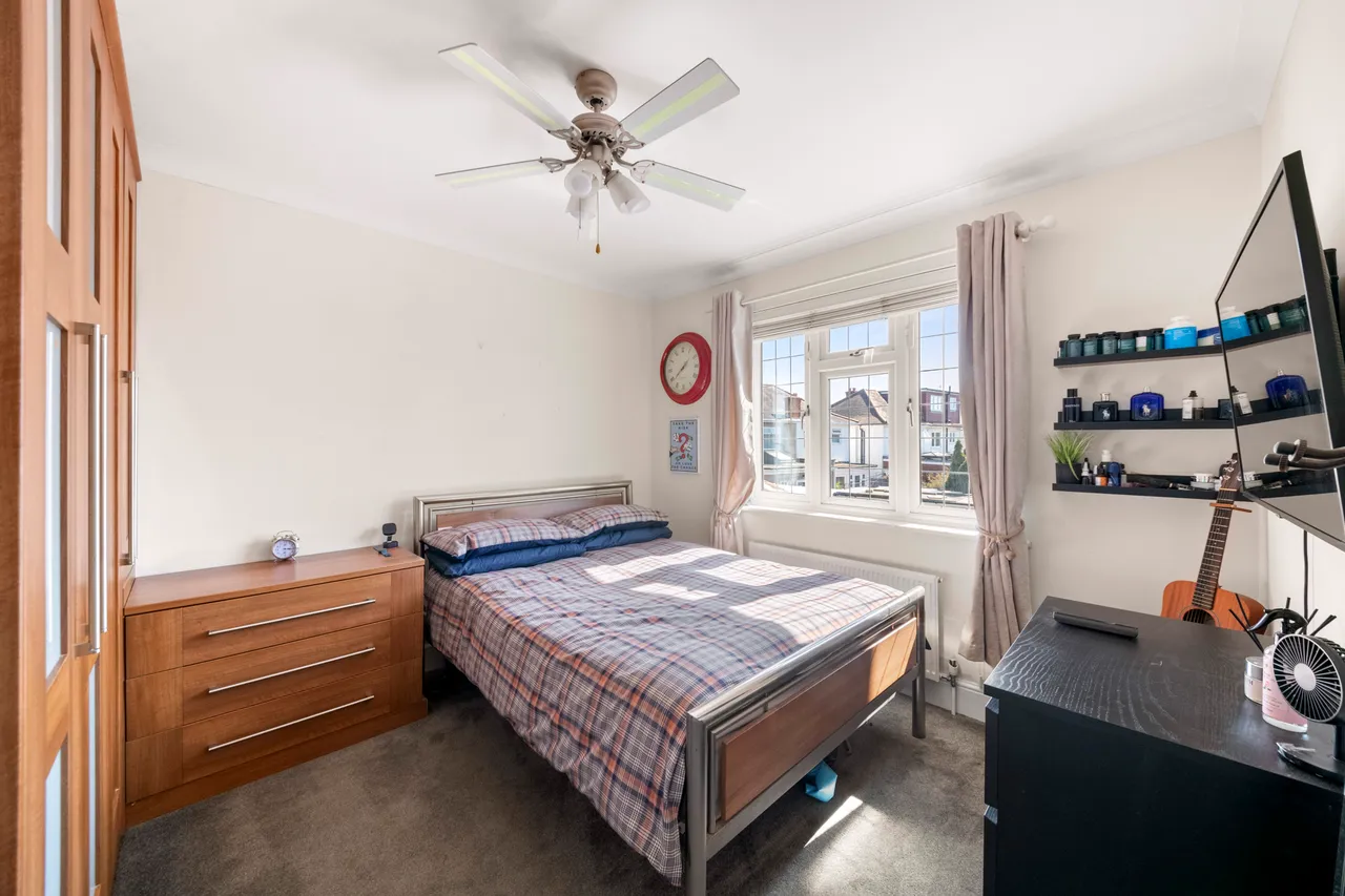 Kingshill Avenue, Northolt, UB5, photo 9