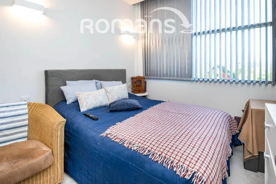 Wokingham Road, Bracknell, RG42, photo 8