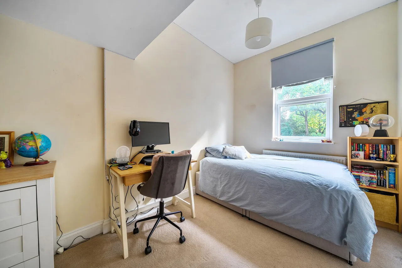 Santos Road, London, SW18, photo 12