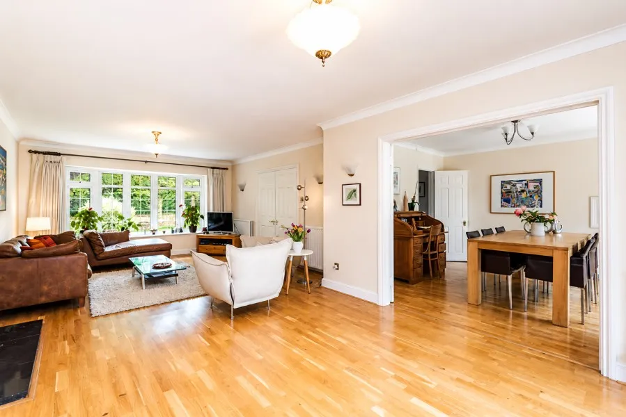 Old Avenue, West Byfleet, KT14, photo 4