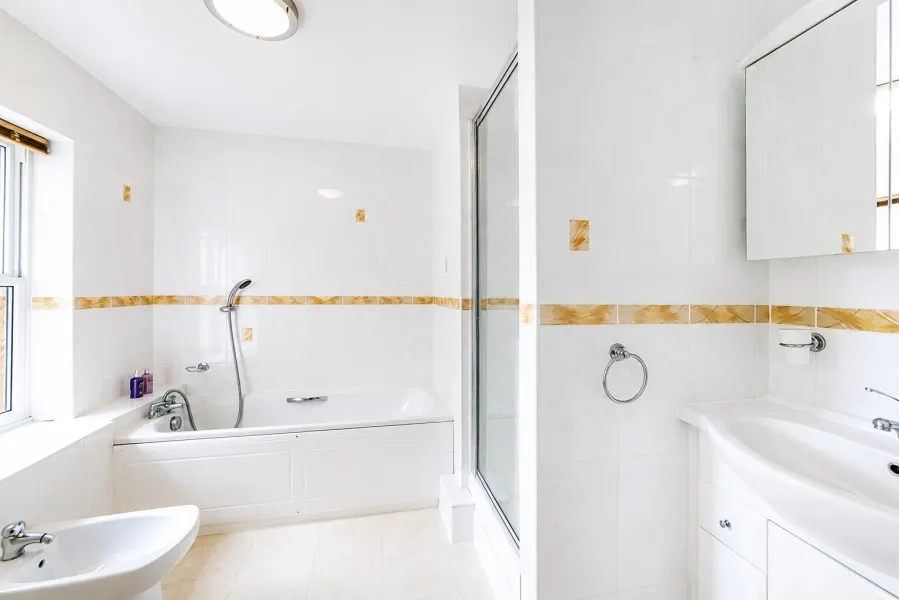 Old Avenue, West Byfleet, KT14, photo 11