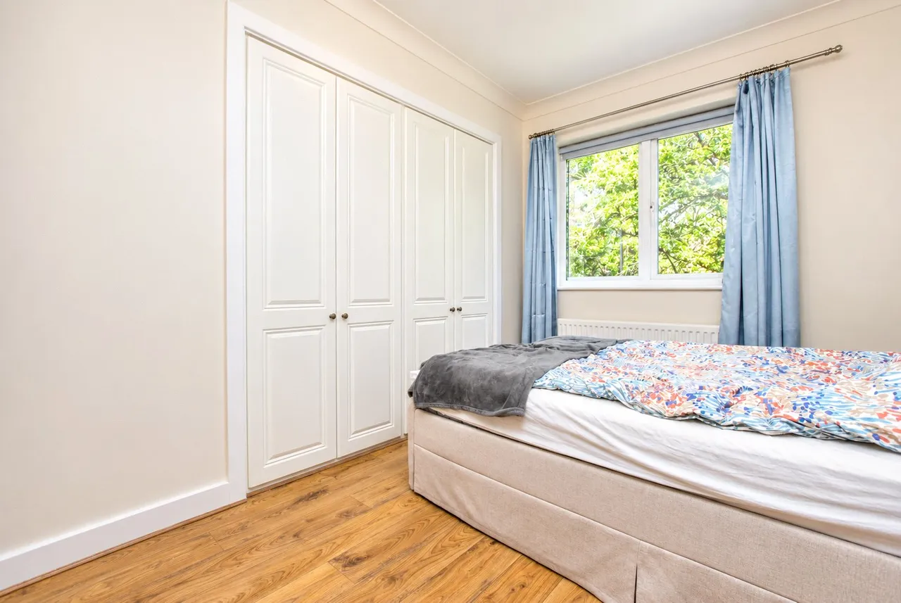 St. Marys Way, Guildford, GU2, photo 6