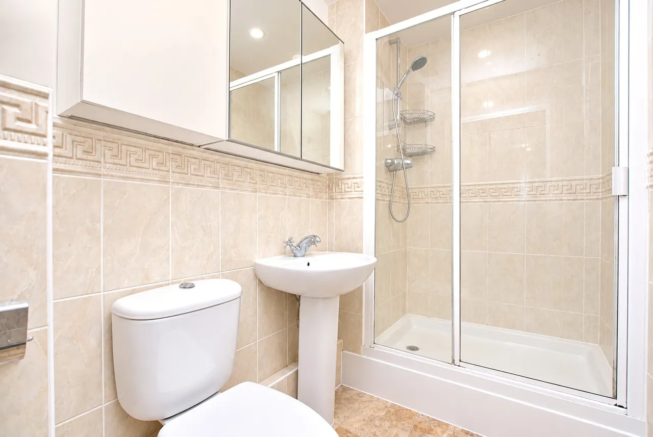 St. Marys Way, Guildford, GU2, photo 5