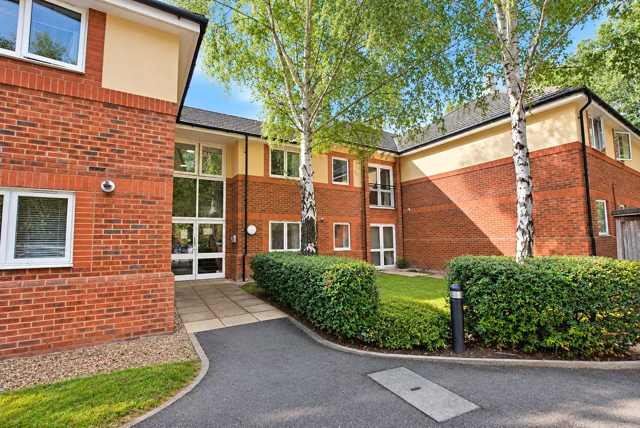 2 bed flat to rent, St. Marys Way, Guildford, GU2