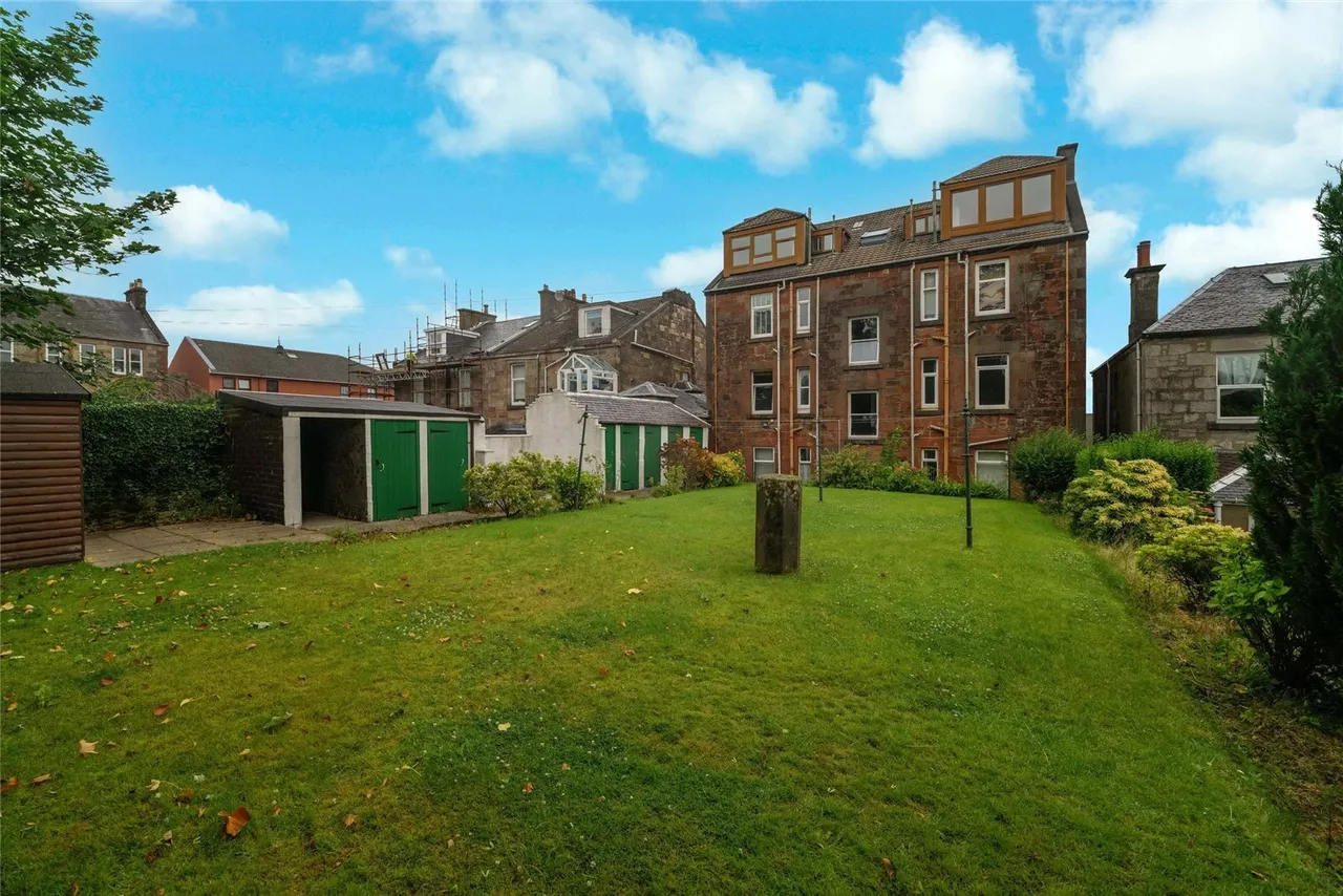 Newton Street, Greenock, Inverclyde, PA16, photo 13
