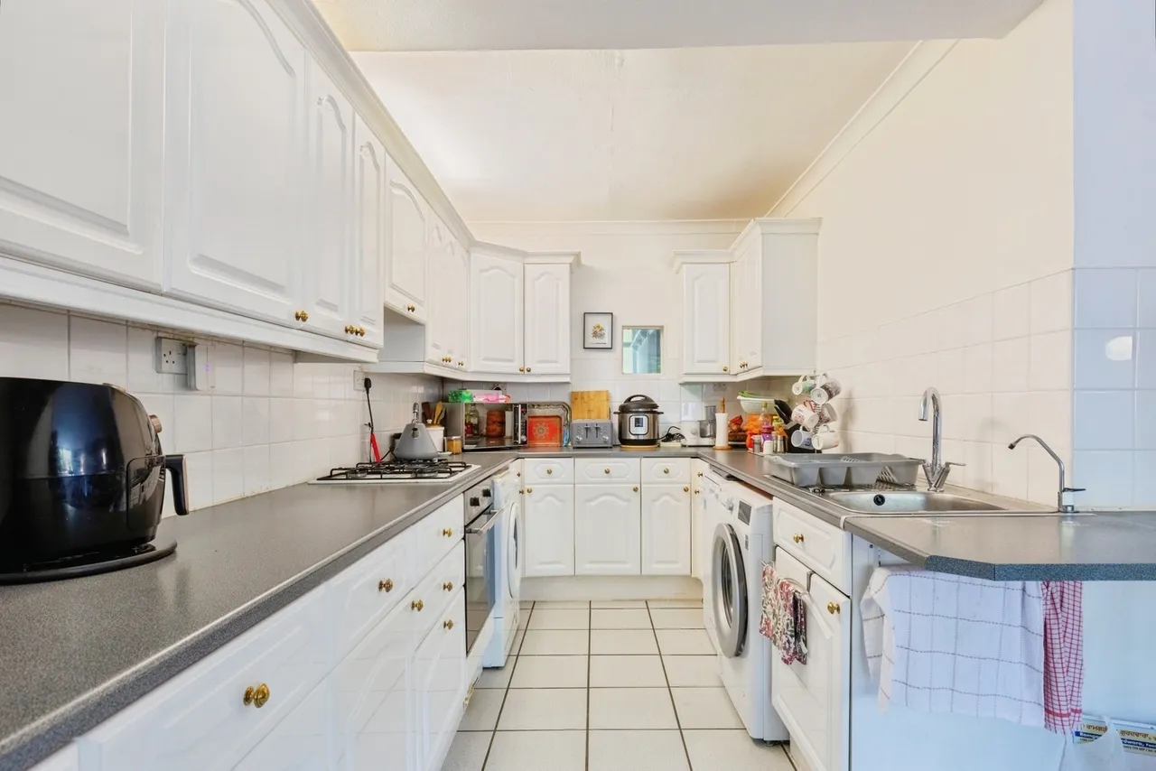 Binley Road, Binley, Coventry, West Midlands, CV3, photo 6
