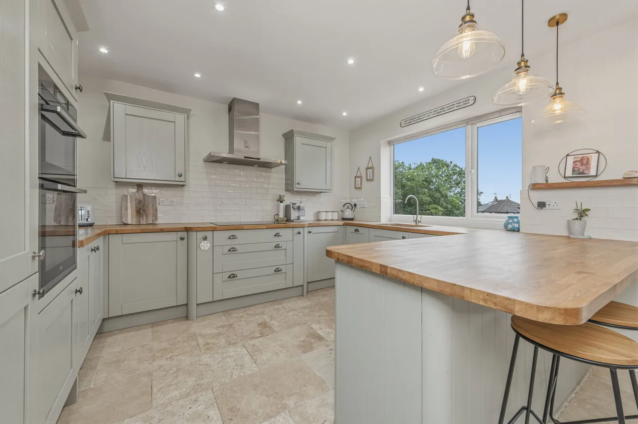 Woodland Hill, Leeds, LS15, photo 2
