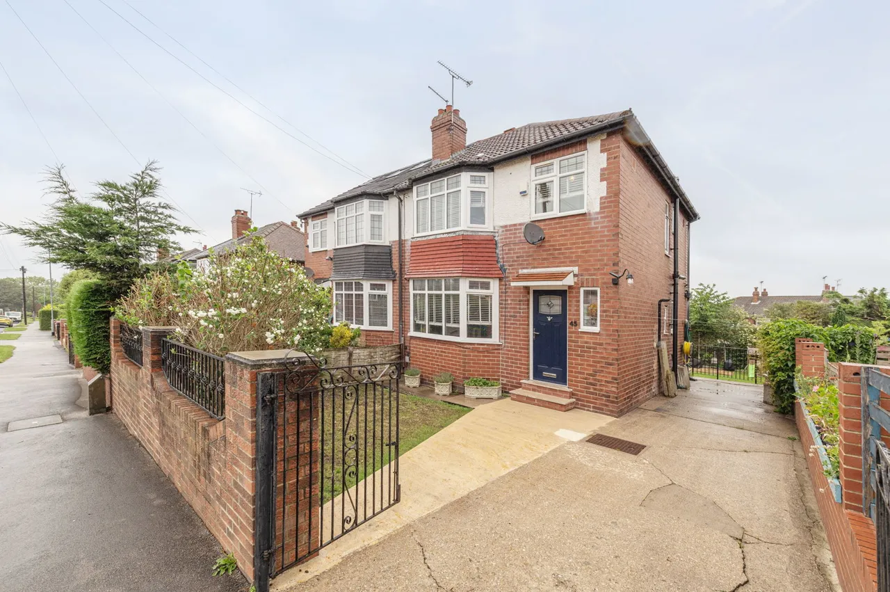3 bed house for sale, Woodland Hill, Leeds, LS15